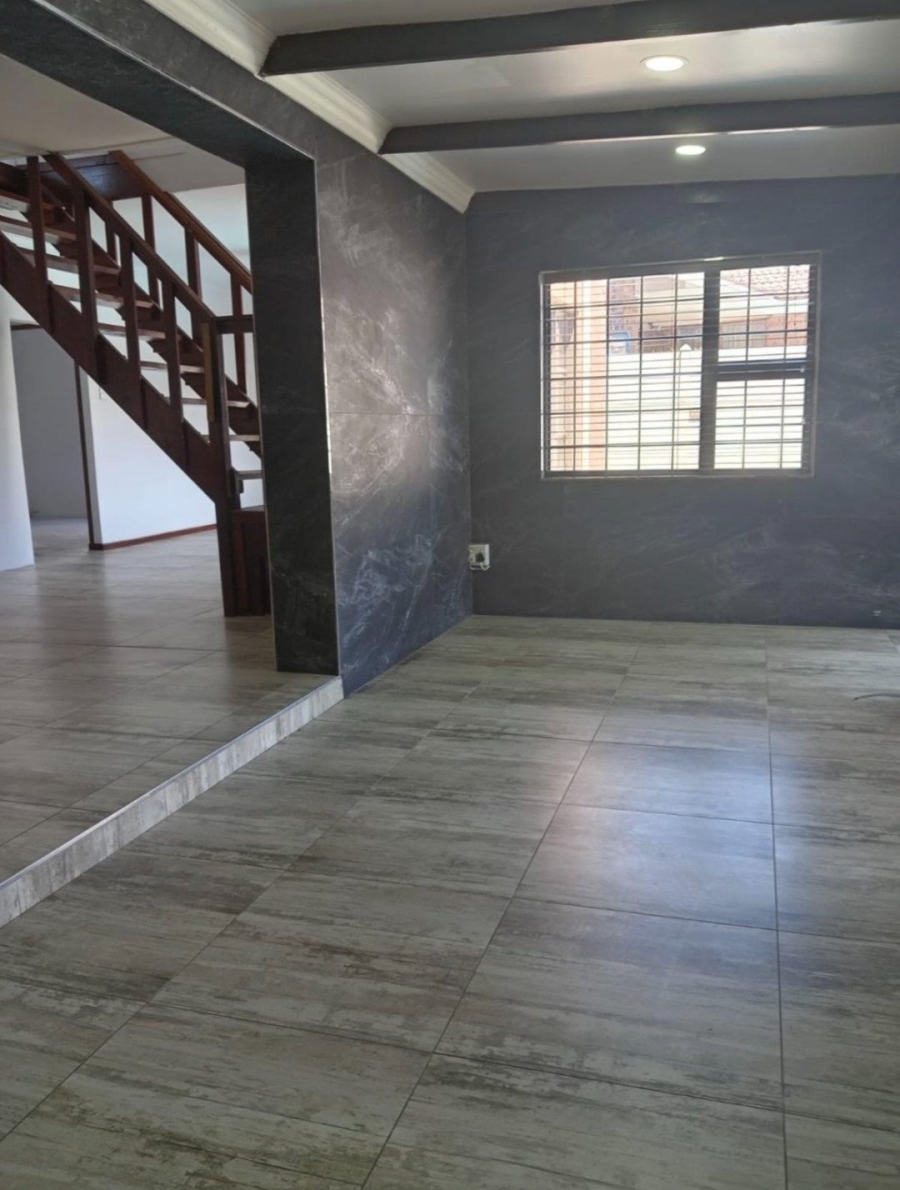 4 Bedroom Property for Sale in Noorsekloof Eastern Cape